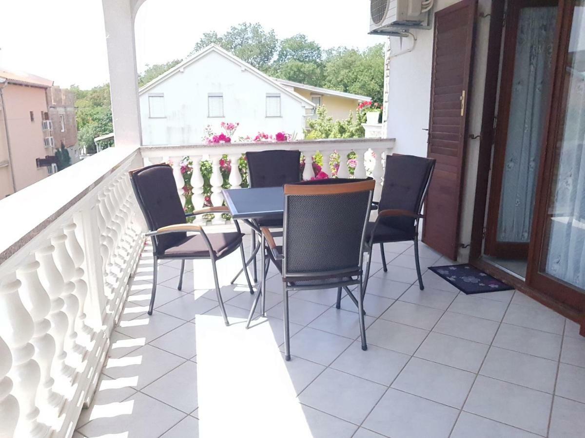 Apartmán Nada And Family Rovinjsko Selo Exteriér fotografie